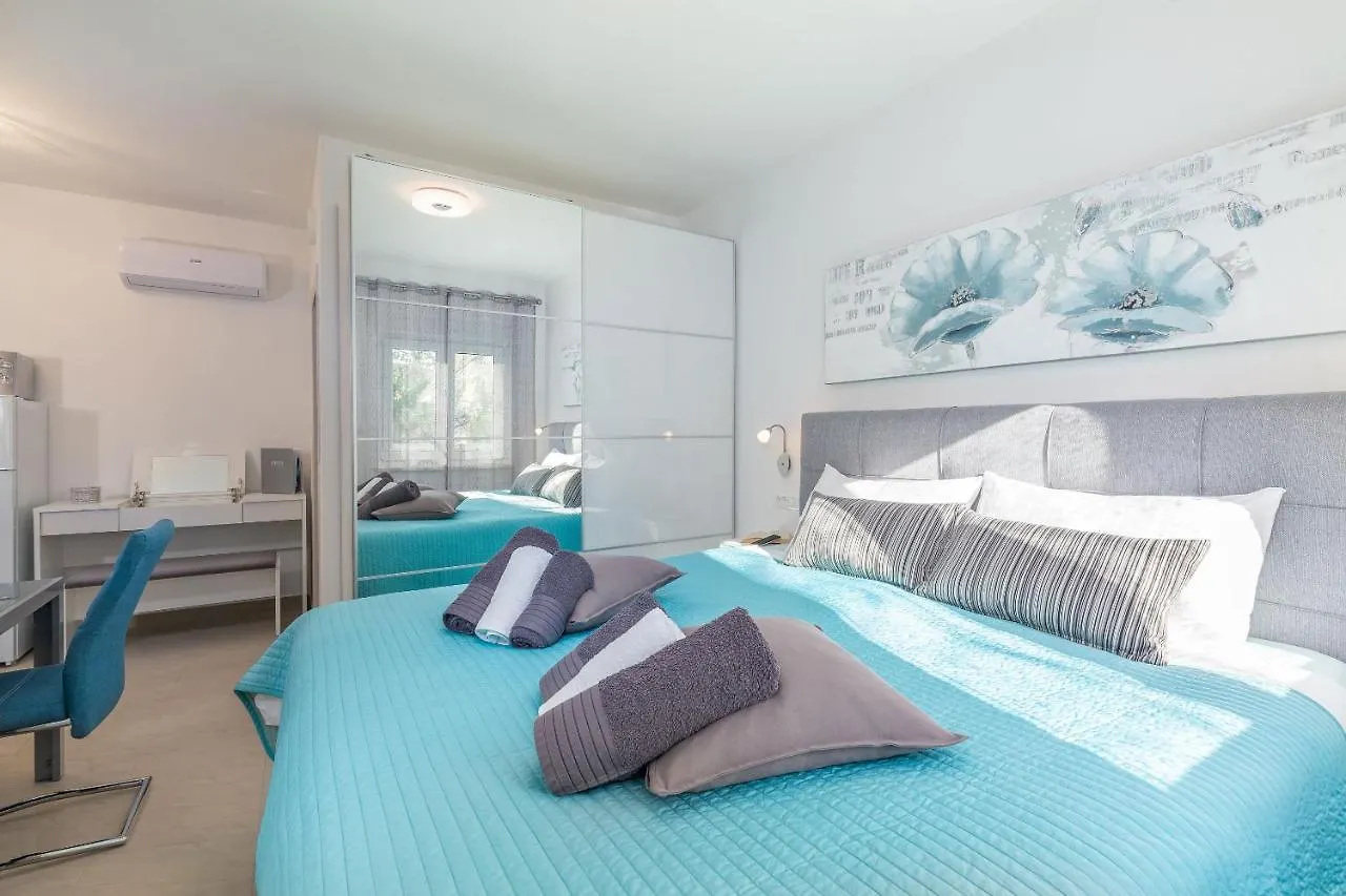 Evita Fazana Premium Studio Apartments