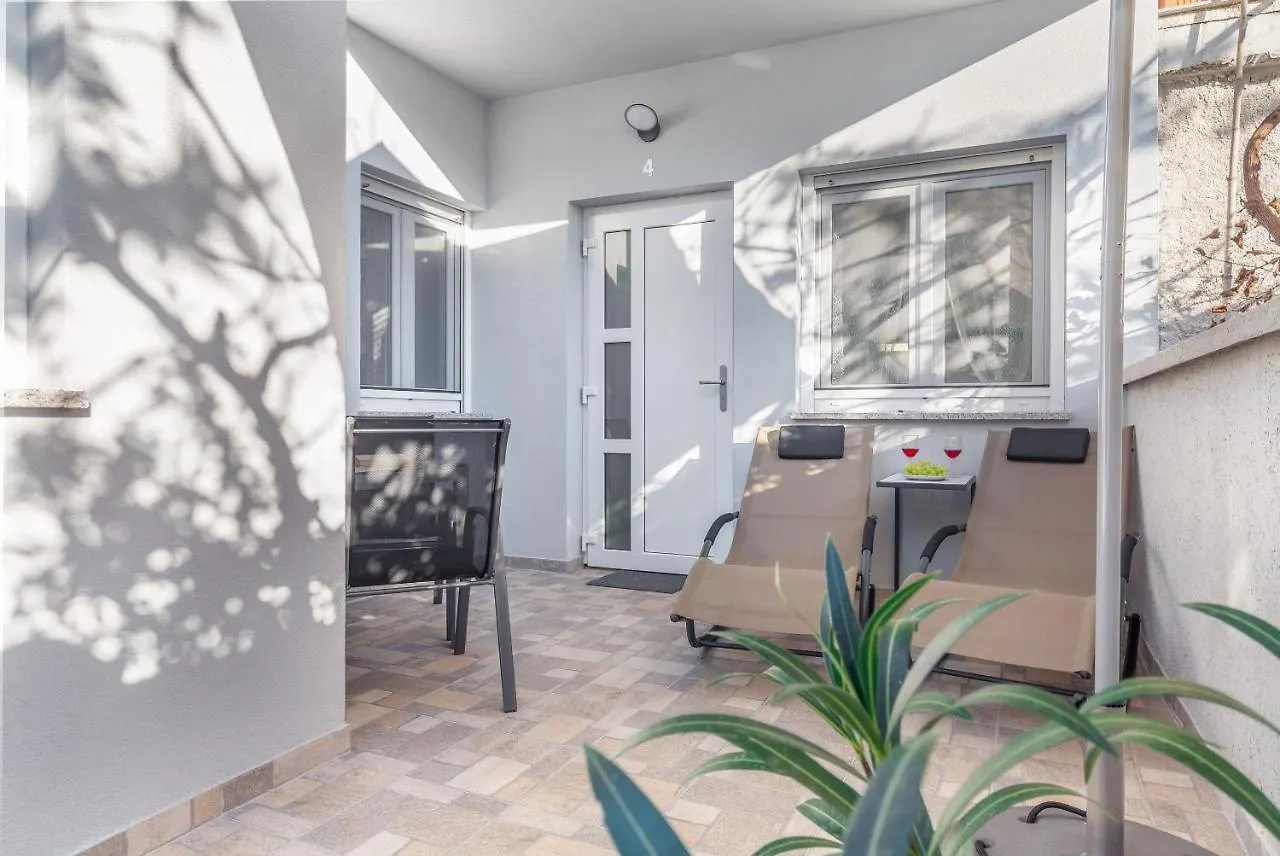 Evita Fazana Premium Studio Apartments