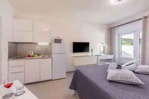Evita Fazana Premium Studio Apartments
